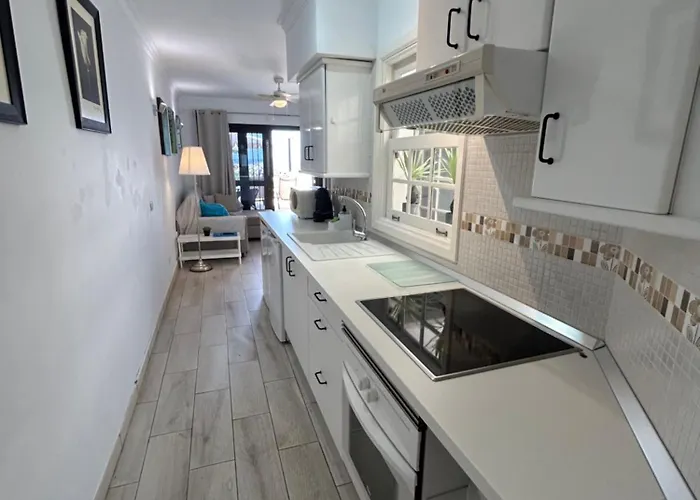 Marina Suite# Luxury Amarilla Golf Apartment *